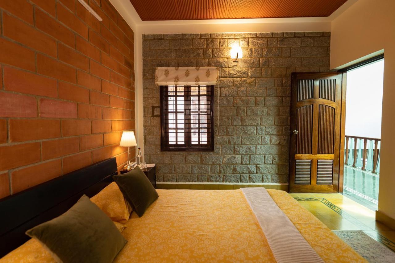 Bed and Breakfast Luho Stone House Бангалор Экстерьер фото